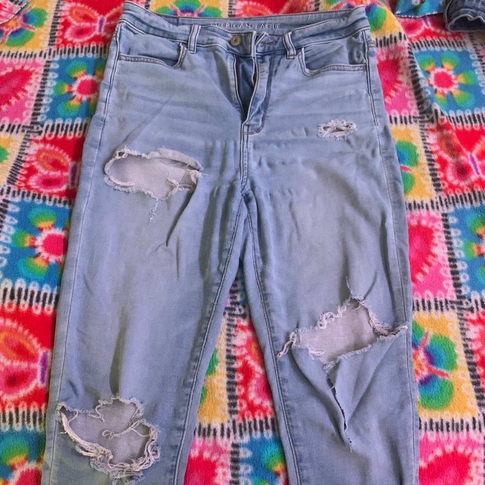 American eagle ripped jeans